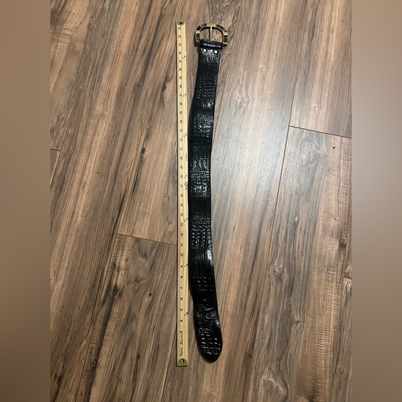 Vintage Avignon Black Croc Embossed Statement Belt Gold Tone Inlay Buckle SM - Picture 10 of 12